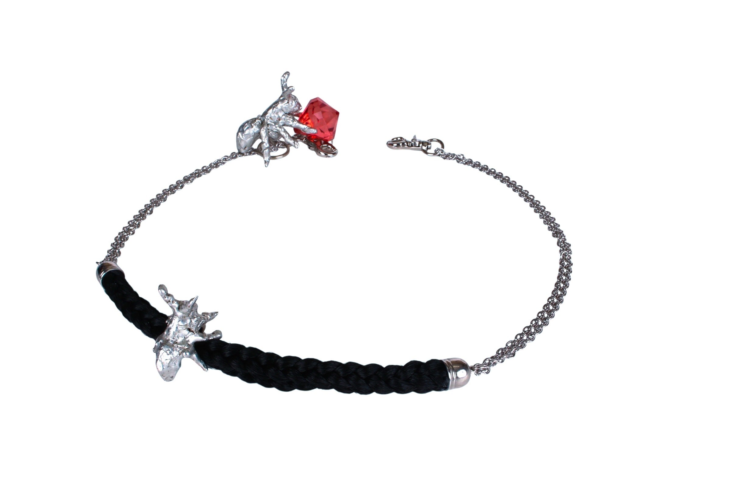 ANT”I” LINE CHAIN
