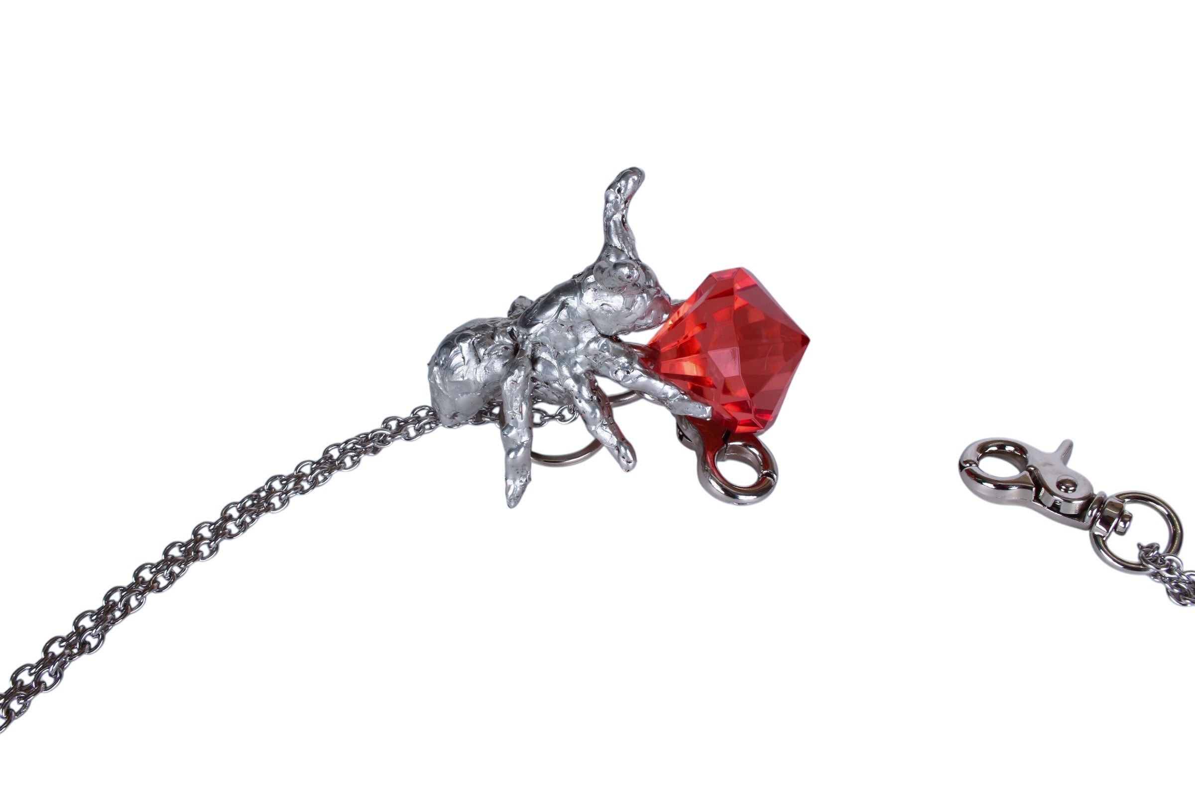 ANT”I” LINE CHAIN